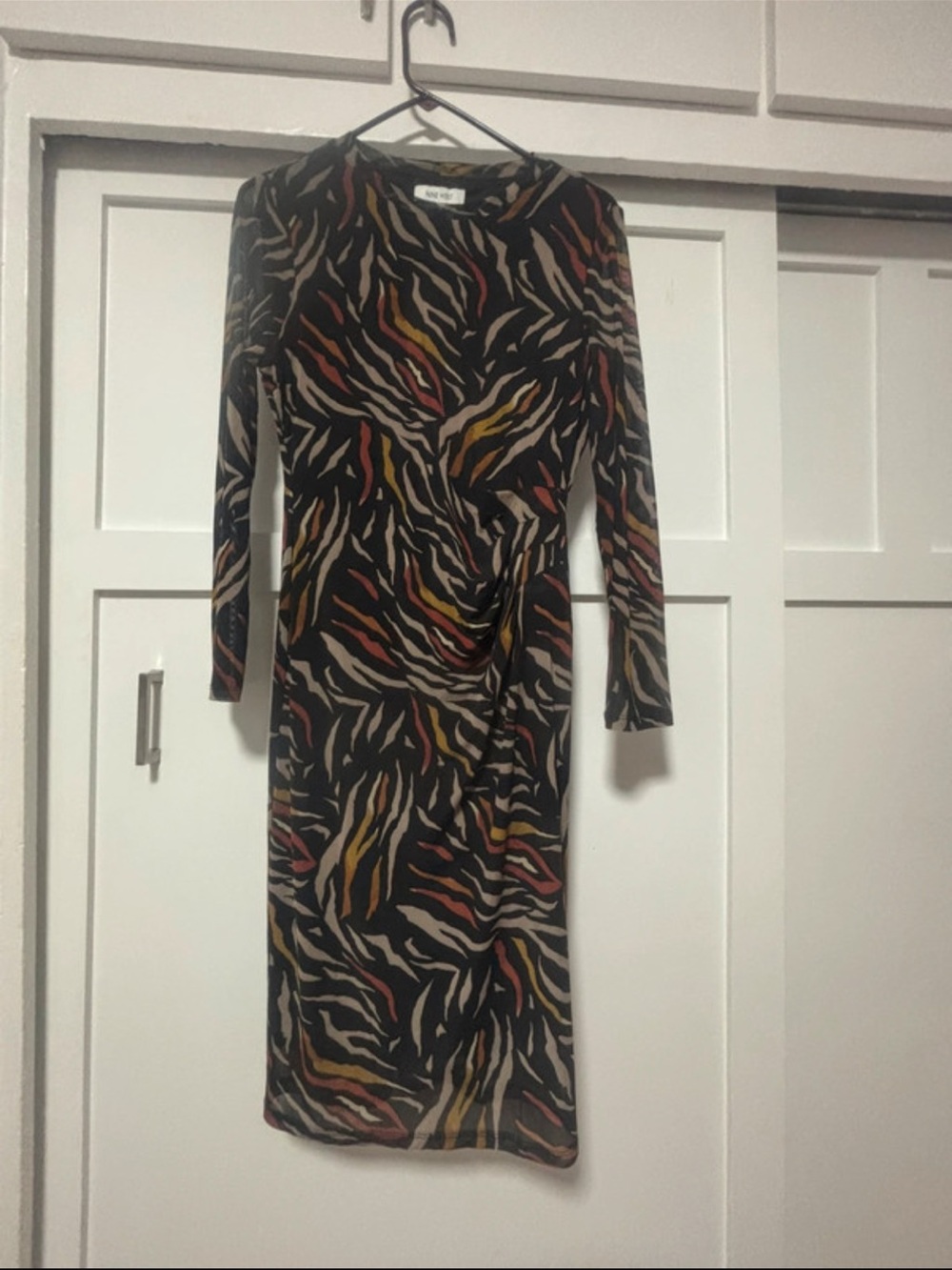 Nine West Black Multicolor Zebra-Print Long Sleeve Midi Dress